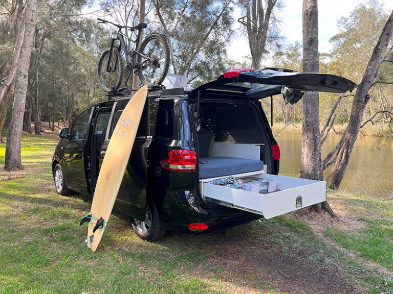 Frontline-Campervan-LDV-1109-07