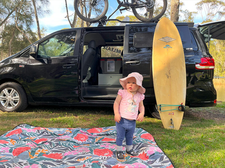 Frontline-Campervan-LDV-1109-12