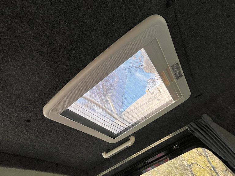 Frontline-Campervan-LDV-1109-20