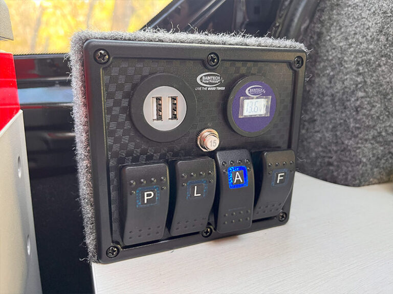 Frontline-Campervan-LDV-1109-22