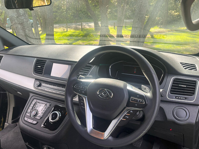 Frontline-Campervan-LDV-1109-24