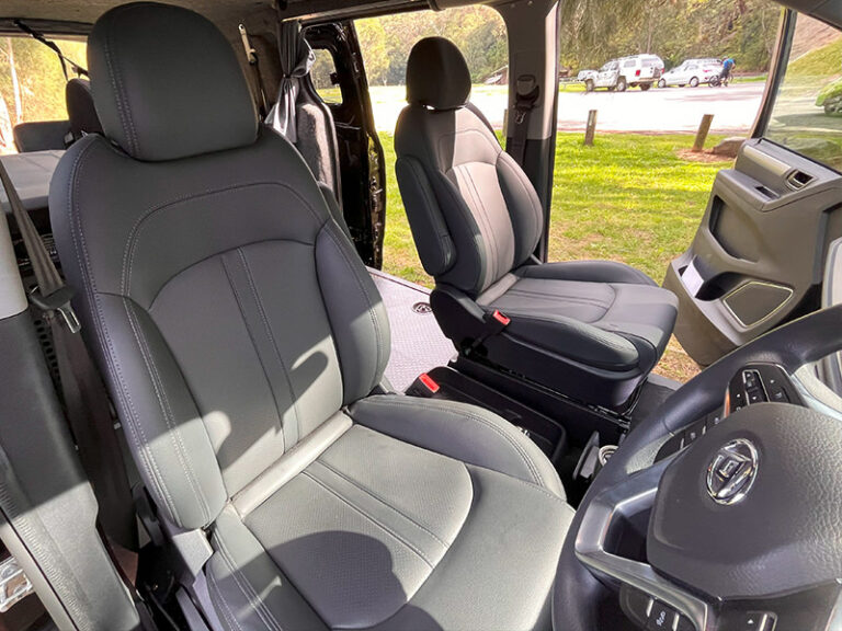 Frontline-Campervan-LDV-1109-25