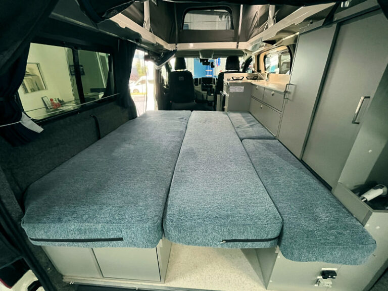 1183-Frontline-Camper-Toyota-Hiace-05